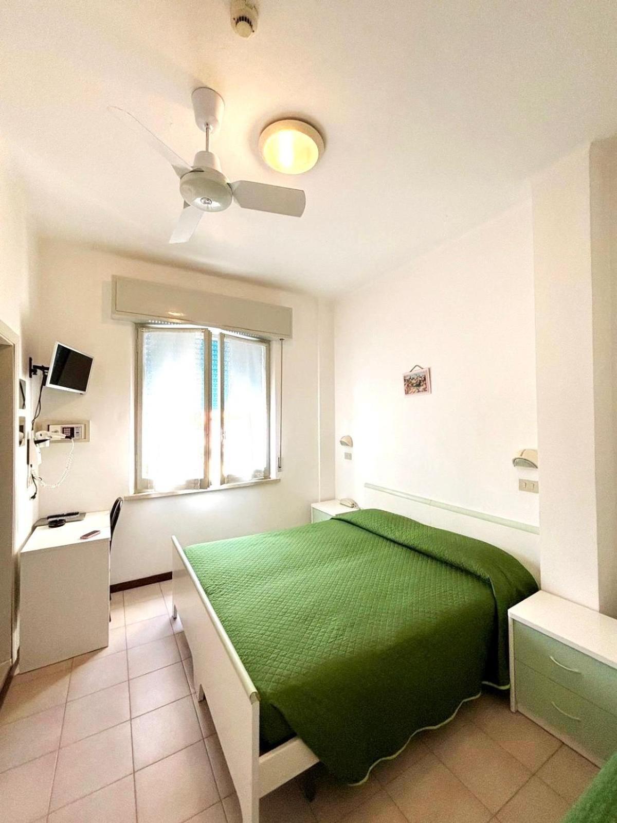 Hotel Dinarica Маротта Экстерьер фото