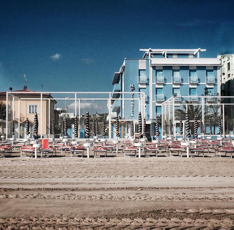 Hotel Dinarica Маротта Экстерьер фото