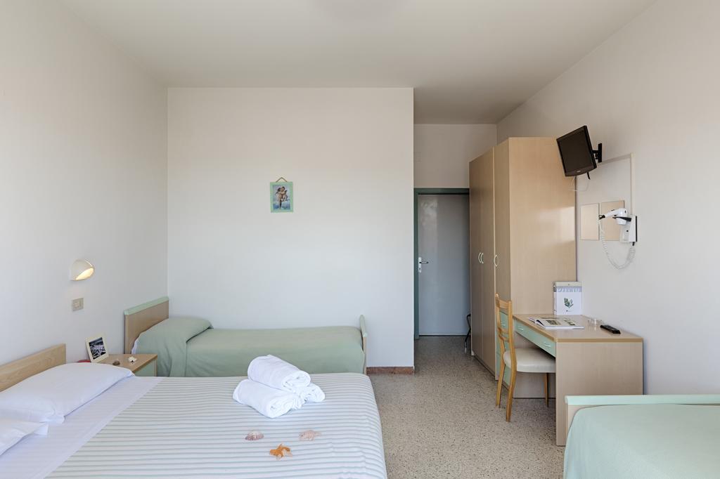 Hotel Dinarica Маротта Экстерьер фото